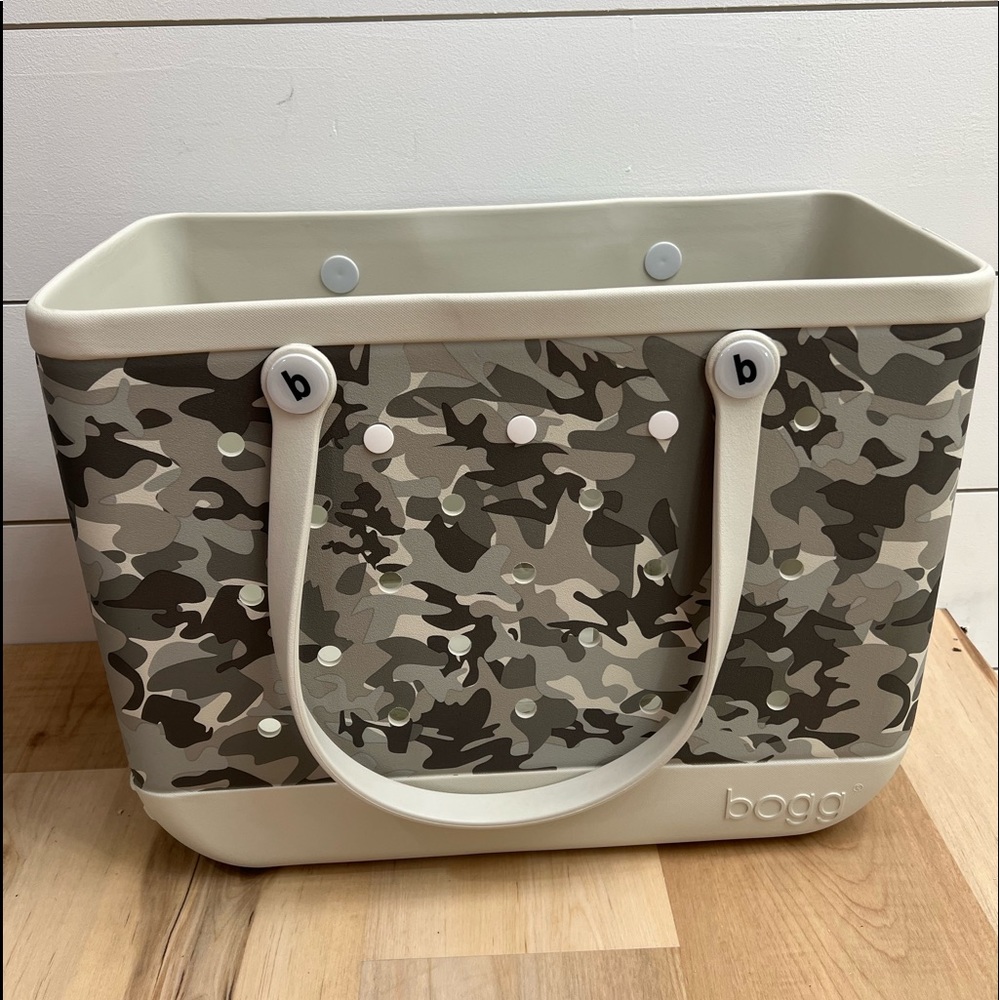 Bogg Bag LARGE -Camo gray NEW WITH TAGS